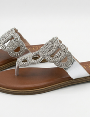 Ornate Medallion Toe-Ring Sandals | Queen Footwear