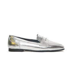Elora Classic Flat Loafer – Multiple Colors | Queen Footwear